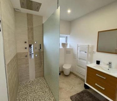 Saint-Germain-du-Bois Apartment | Appartement calme et chaleureux