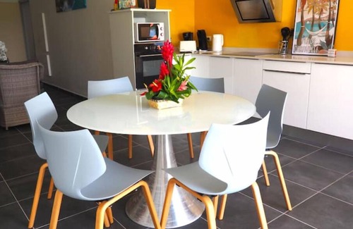 Le Moule Apartment | Appartement "hibiscus" Avec vue et Piscine