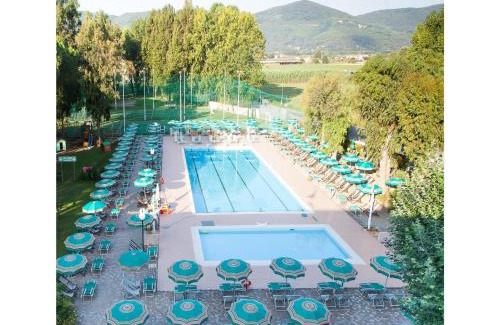 Luni Mare Apartment | Appartement in Luni mit Pool
