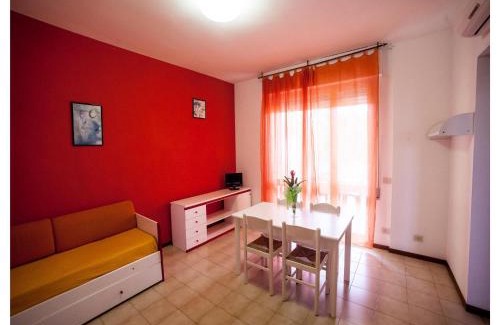 Luni Mare Apartment | Appartement in Luni mit Pool