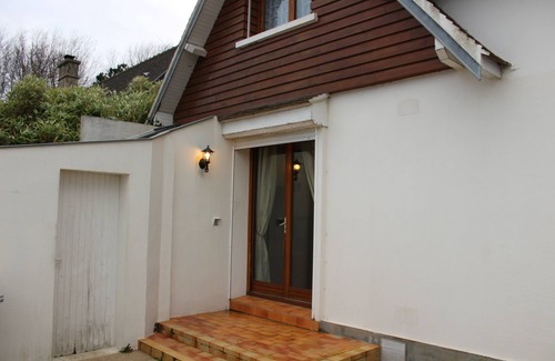 Ver-sur-Mer House | Appartement Indépendant Dans Maison 100 m de la Plage