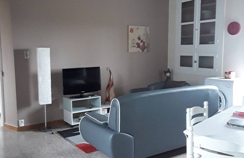 Lagarde Apartment | Appartement Indépendant à la Ferme, Proche des Montagnes