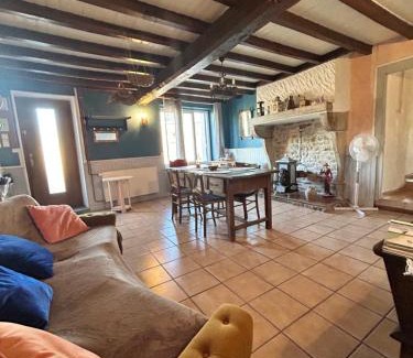 Gannat Apartment | APPARTEMENT INDÉPENDANT plein de charme 2 chambres