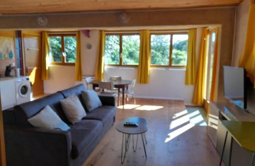 Cadalen Apartment | Appartement individuel rez de jardin 3 a 5 personnes proche Albi