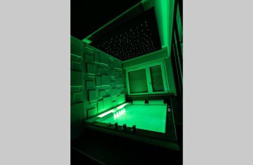 Plantieres Queuleu Apartment | Appartement-jacuzzi/love room à 800m du centre