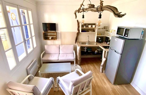 Niolon Apartment | Appartement Laura. Terrasse, vue mer