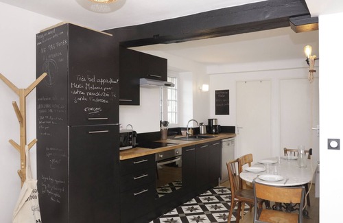 Senlis Apartment | Appartement Le Moulin with private garden