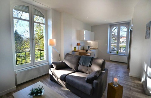 Besancon Apartment | Appartement Les Suites Du Parc - Studio Lumière