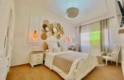 Al Hoceima Apartment | Appartement LOUIS XIV avec HAMMAM SAUNA JACCUZI PRIVATISÉ TOTALEMENT GRATUIT SANS SUPPLÉMENT !