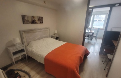 Charency-Vezin Apartment | Appartement Low-coast