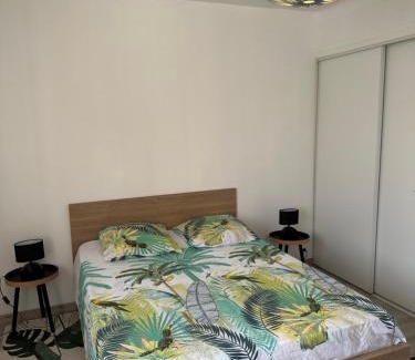 Carpentras Apartment | Appartement Lumineux avec Balcon