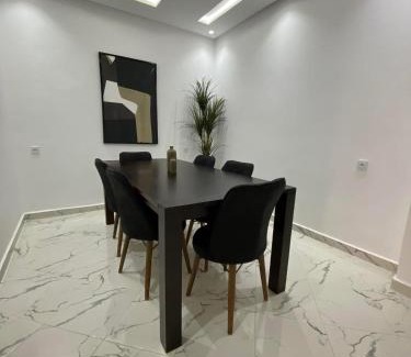 Tangier Apartment | Appartement luxueux , bâtiment réservé aux voyageurs