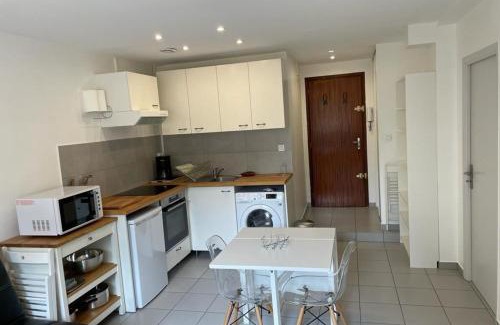 Jean Moulin - Marius Berliet Apartment | Appartement Lyon 8 proche métro