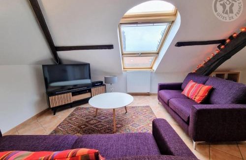 Rambouillet Apartment | Appartement mansardé rénové à Rambouillet, 2 chambres, tout inclus, proche château et gare. - FR-1-527-47