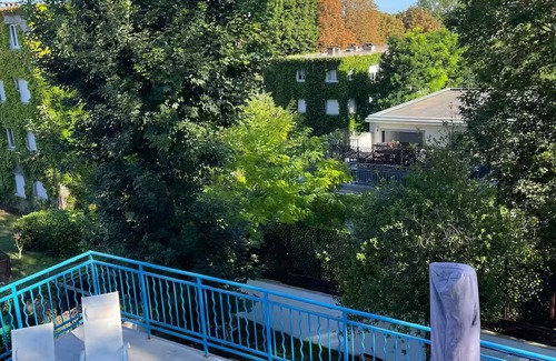 Meudon Apartment | Appartement Meudon - 10 minutes from Montparnasse station!