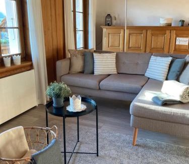 St. Antoni Apartment | Appartement mit Alpensicht, beheiztem Pool, Garten