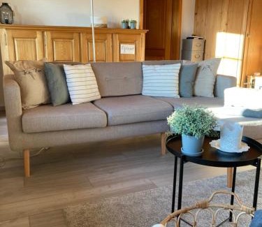 St. Antoni Apartment | Appartement mit Alpensicht, beheiztem Pool, Garten