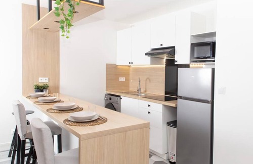 Juvisy-sur-Orge Apartment | Appartement Moderne et Tropical 15 min Paris