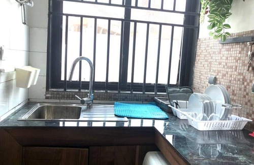 Lingwala Apartment | Appartement Moderne, 1 Chambre, Bandal ,