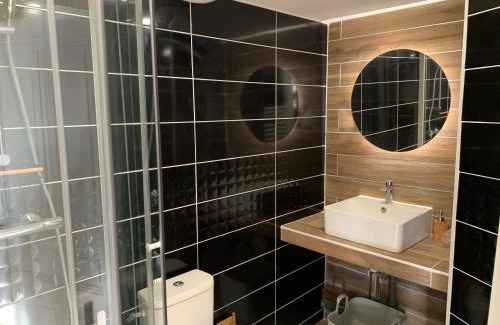 Chateauvert Apartment | Appartement moderne avec climatisation , proche du centre ville