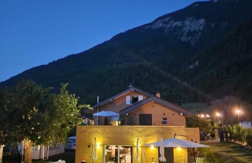 Les Posses-sur-Bex Apartment | Appartement moderne avec terrasse et piscine à Châtel sur Bex