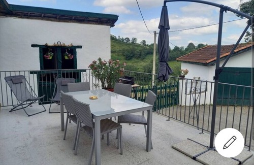Uhart-Cize House | Appartement Neuf à la Ferme à Uhart Cize à 4km de St Jean Pied de Port