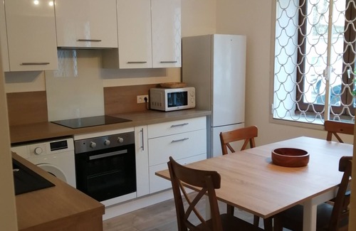 Vizille Apartment | Appartement Neuf Pour 6 Personnes Face au Parc du Château