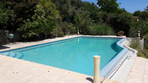 Chateauneuf-Grasse Apartment | Appartement Numéro 1 - piscine