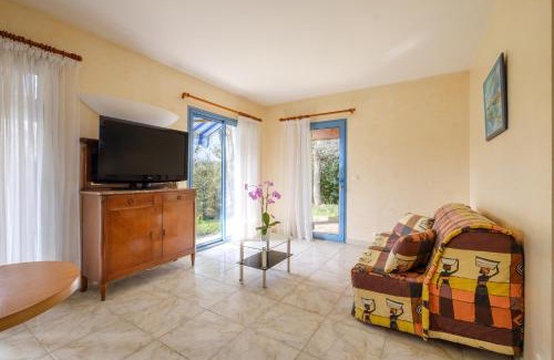Chateauneuf-Grasse Apartment | Appartement Numéro 1 - piscine