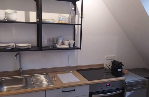 Dahl Apartment | Appartement Ohne Balkon, Rechts im 3.og - Frisch Renovierte Appartements