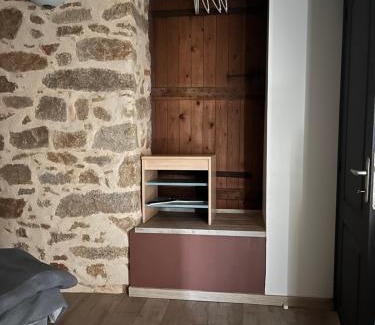 Le Poire-sur-Vie Apartment | Appartement pierres apparentes