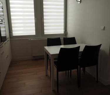 Orangerie Apartment | Appartement place Golbéry