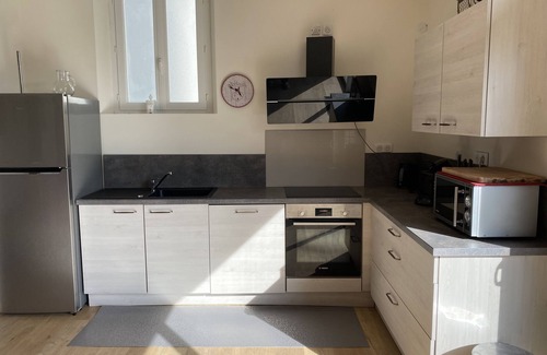 Saint-Nectaire Apartment | Appartement plein-pied, avec terrasse lumineux et spacieux, vue dégagée