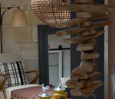 Libourne Bed & Breakfast | Appartement privé dans un hôtel particulier d'hôtes avec piscine & spa Libourne, Saint-Emilion