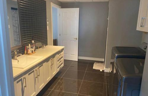L'Ancienne-Lorette Apartment | Appartement privée dans une maison