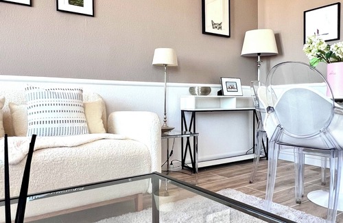 Dailly Apartment | Appartement Proche de l'Otan