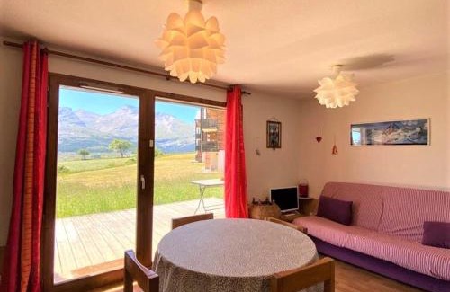 La Joue du Loup Apartment | Appartement rénové 6 pers, terrasse, parking, local ski - FR-1-504-150