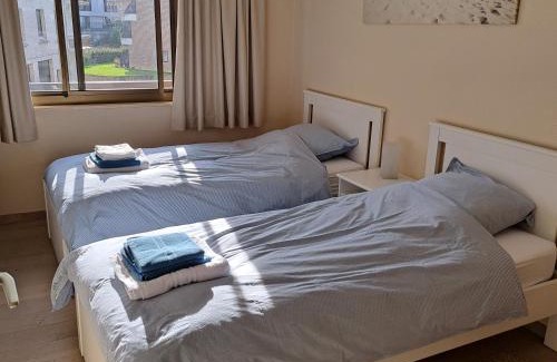 Sint-Idesbald Apartment | Appartement Residentie Amadeus met garage