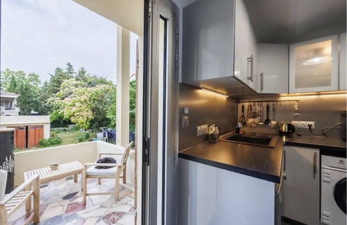 Chanot - Stade Velodrome Apartment | Appartement Rez-de-jardin, Parking, Parc Chanot, Métro, Stade Vélodrome