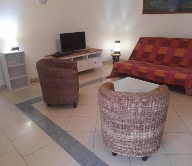 Sainte-Rose Apartment | Appartement spacieux quartier calme de Sofaia