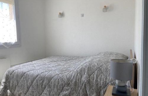 La Figarasse Apartment | Appartement T2 pour 4 Personnes Résidence avec piscine 4EURO213 Nice apartment with swimming pool