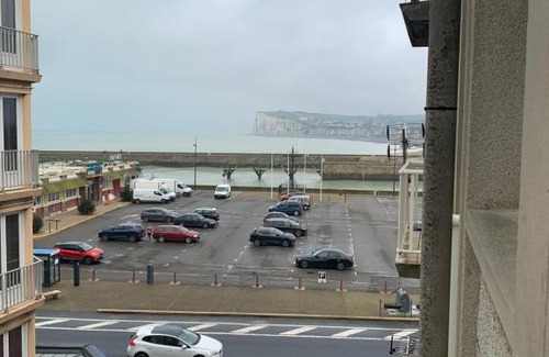 Le Treport Apartment | APPARTEMENT T2 LE TREPORT - EN FACE DE LA MER