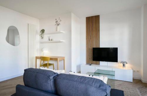 Marcq-en-Baroeul Apartment | Appartement une chambre avec 3 balcons et parking