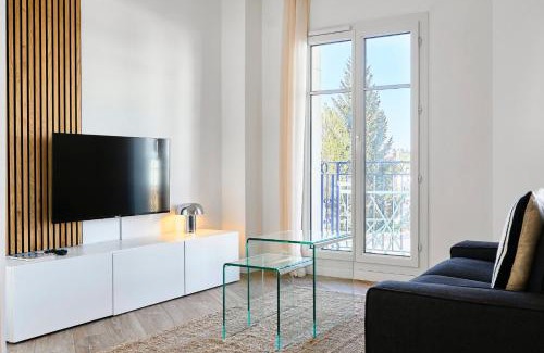 Marcq-en-Baroeul Apartment | Appartement une chambre avec 3 balcons et parking