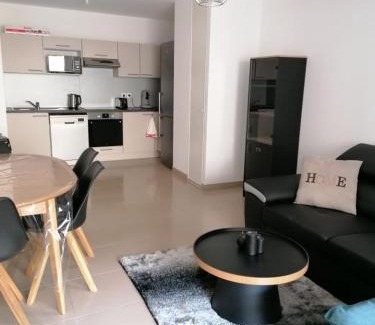 Juan-les-Pins Apartment | APPARTEMENT Villa Galice