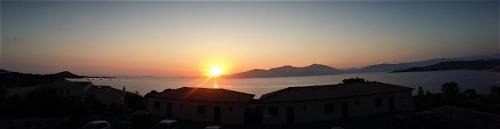 Pietrosella Apartment | Appartement vue mer panoramique près de Porticcio