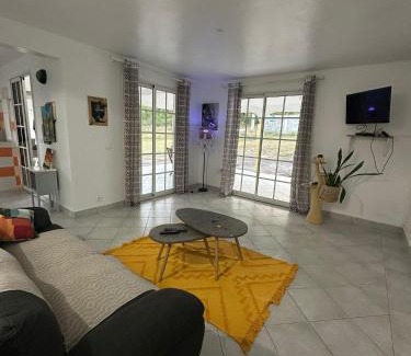 Capesterre-de-Marie-Galante Apartment | Appartement vue sur mer plein pied - 4 min de Capesterre de Marie Galante