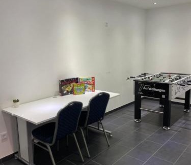 Ruhen Apartment | Appartment am Rosenplatz,24 Stunden Check in, Küche, kostenfreie Parkplätze