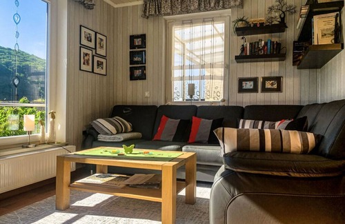 Sankt Aldegund Apartment | Appealing apartment in Sankt Aldegund