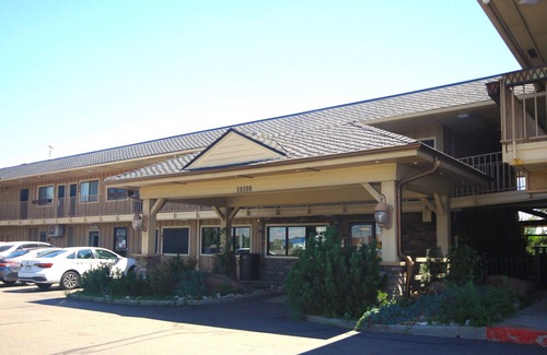 Wheat Ridge Hotel | Apple Inn and Suites